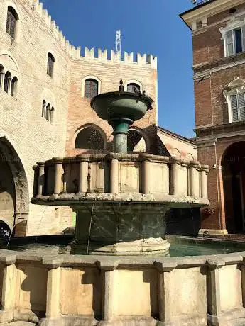 Photo de Palazzo Chiavelli