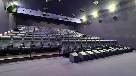 Photo de White Cinema Docks