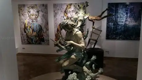 Photo de Italian Fine Art Gallery