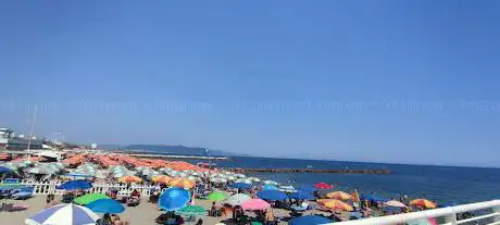 Photo de Spiaggia libera Betti
