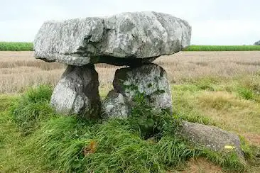 Dolmen de Ménez lié