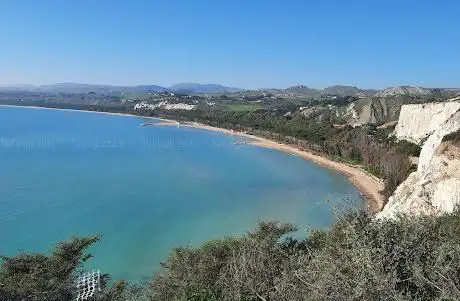 Photo de Camminatoio belvedere sul mare