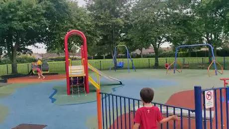 Photo de Hough Green Park Playground