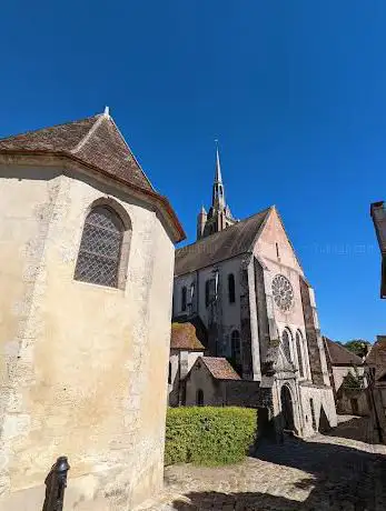 Église catholique Notre-Dame à Donnemarie-Dontilly
