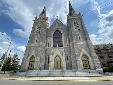 Photo de Holy Trinity Roman Catholic Church