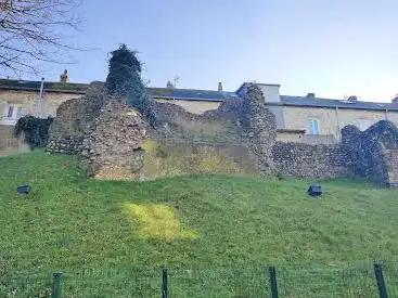 Vestiges de l'abbaye Saint-Michel