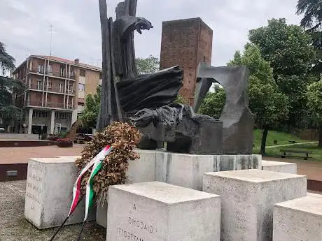 Photo de Monumento a Giacomo Matteotti