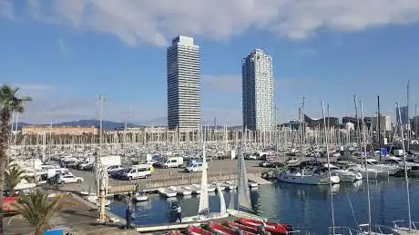 Photo de Barcelona Catamaran Tours