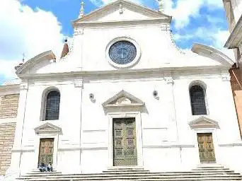 Photo de Basilica Parrocchiale Santa Maria del Popolo