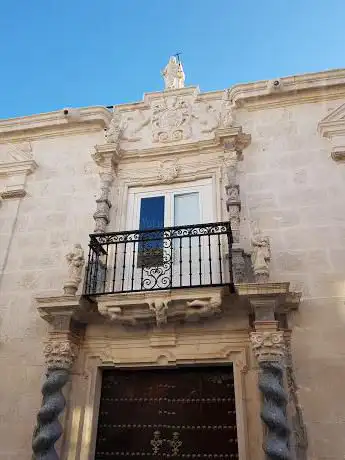 Photo de Palacio De Los Marqueses De Cerverales