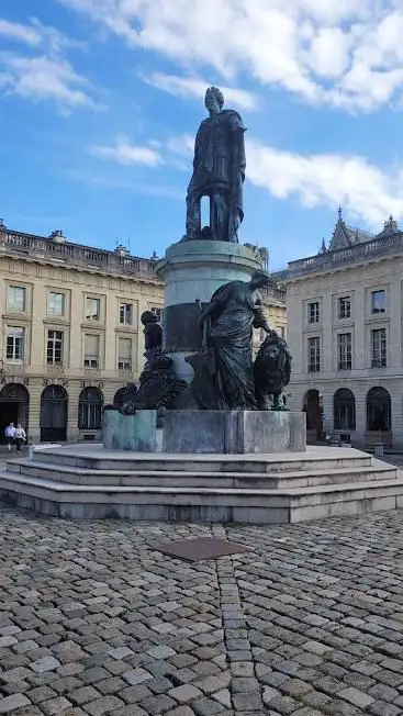 Photo de Statue Louis XV