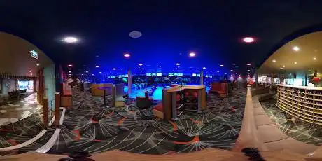 Photo de Ten Pin Bowling at Leisure Bowl