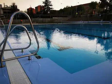 Photo de Moratalaz Swimming Pool