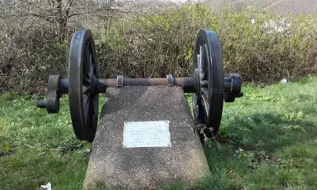 Tunstall Greenway   Pitts Hill Marker