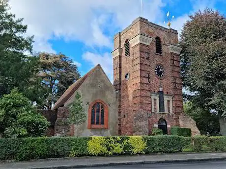 Photo de All Saints' Church