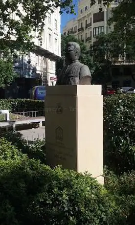Photo de Estatua a Manuel Melià Fuster