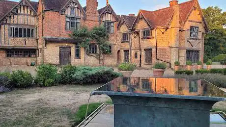 Photo de Dorney Court
