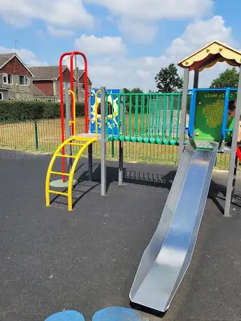 Photo de Copthorne Bank playground