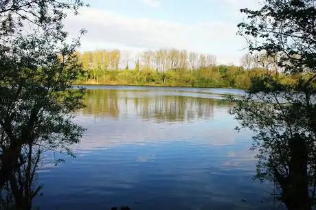Photo de Tiddenfoot Lake