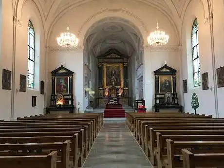 Photo de Römisch Katholische Kirche St. Nikolaus