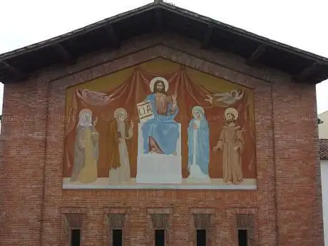 Photo de Parrocchia di San Matteo in La Rotta