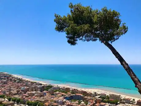 Photo de Belvedere su Grottammare