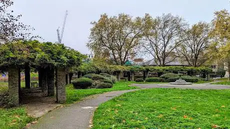 Photo de Wood Green Common