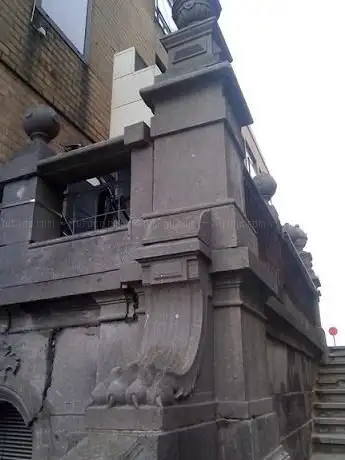 Kerkstraat trap ( beschermd monument )