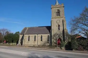 Photo de Holy Trinity Church, Lower Beeding