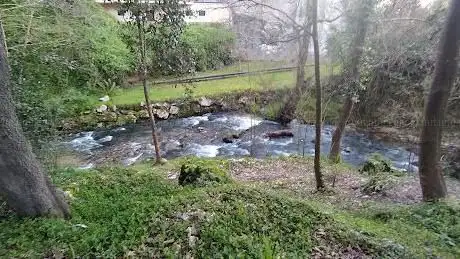 Photo de Inicio de la senda fluvial del RÃÂo Carrocedo