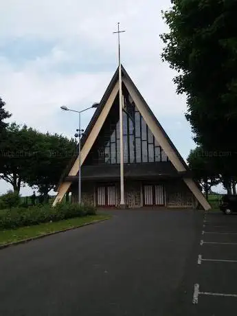 Photo de Église catholique du Saint-Jean-Marie-Vianney-Curé-d'Ars