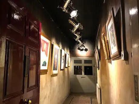 Valentine Fine Art
