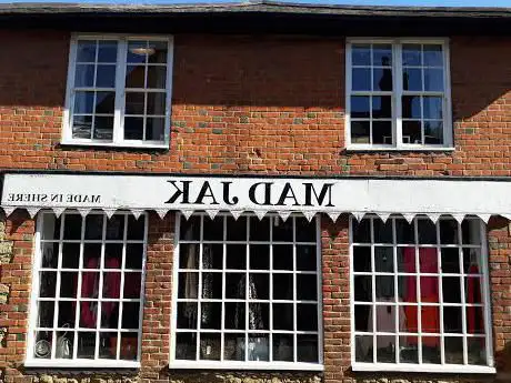 Photo de Shere Museum