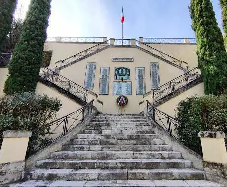 Monumento ai caduti di Isola del Liri