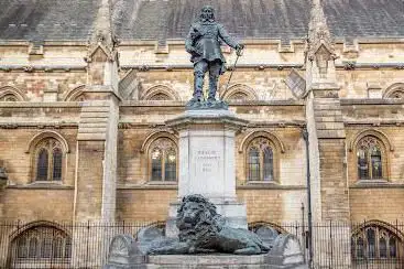 Photo de Statue of Oliver Cromwell, Westminster