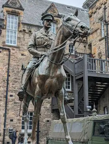 Photo de Earl Haig Equestrian Statue