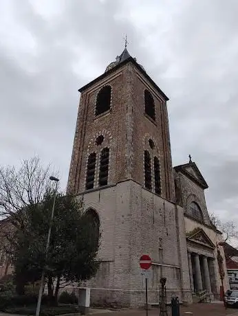 Photo de Sint-Vedastuskerk van Menen