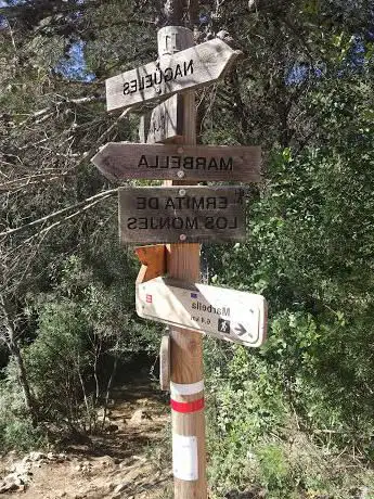 Photo de Ermita de los Monjes
