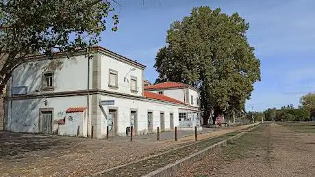 Photo de Antigua Estación F.F.C.C. Benavente
