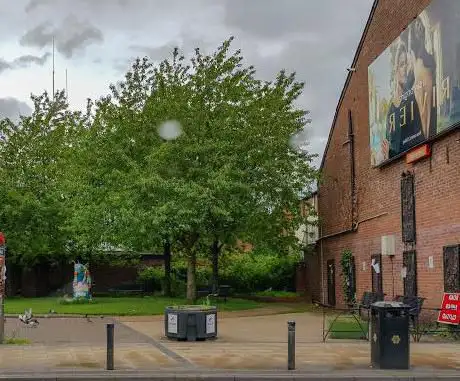 Photo de Levenshulme Village Green