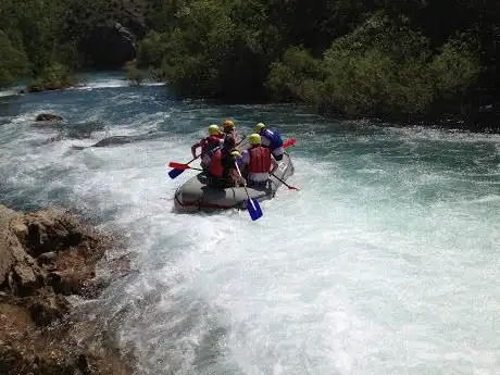 Photo de PutniÄka Agencija - Riva Rafting Centar d.o.o.