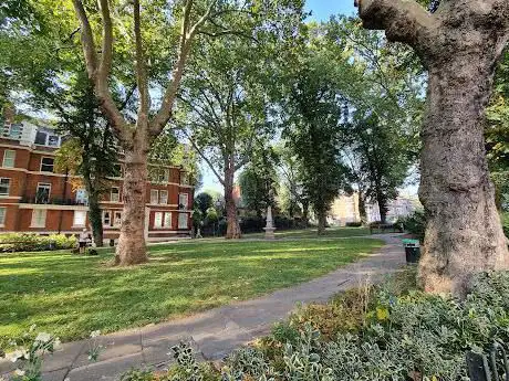 Photo de West End Green