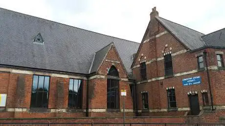 Photo de Besses O'th Barn Church