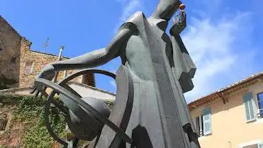 Photo de Statue De Nostradamus - NOSTRADAMUS