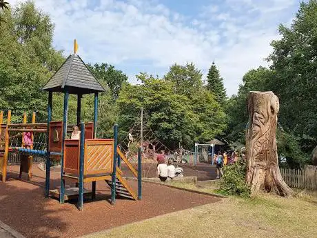 Photo de Highgate Wood Playground
