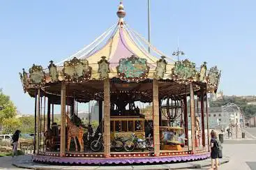 Photo de Manège Jules Verne