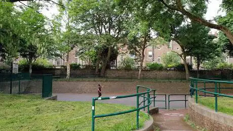 Photo de St Paul's Shrubbery