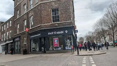 Photo de Make It York