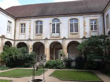 Photo de Cloister Garden