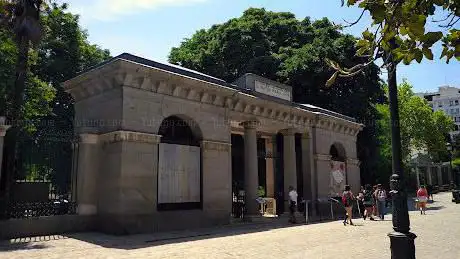 Photo de Puerta Norte del Real JardÃn Botánico